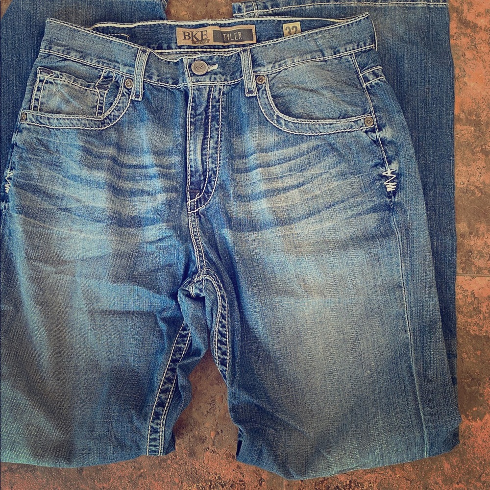 Men’s Buckle Jeans